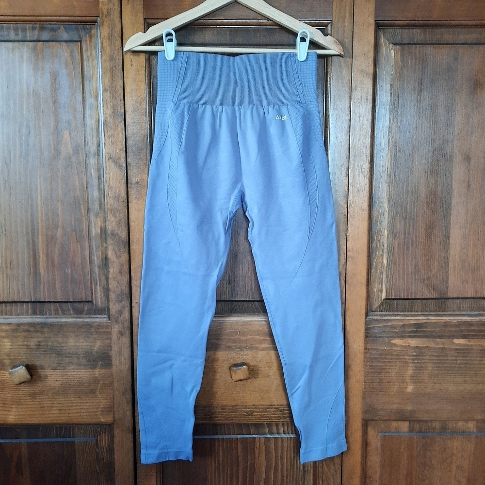 AYBL Dusty Blue Compression Activewear Workout Cropped Leggings Size Large